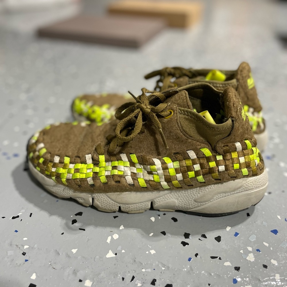 Nike woven